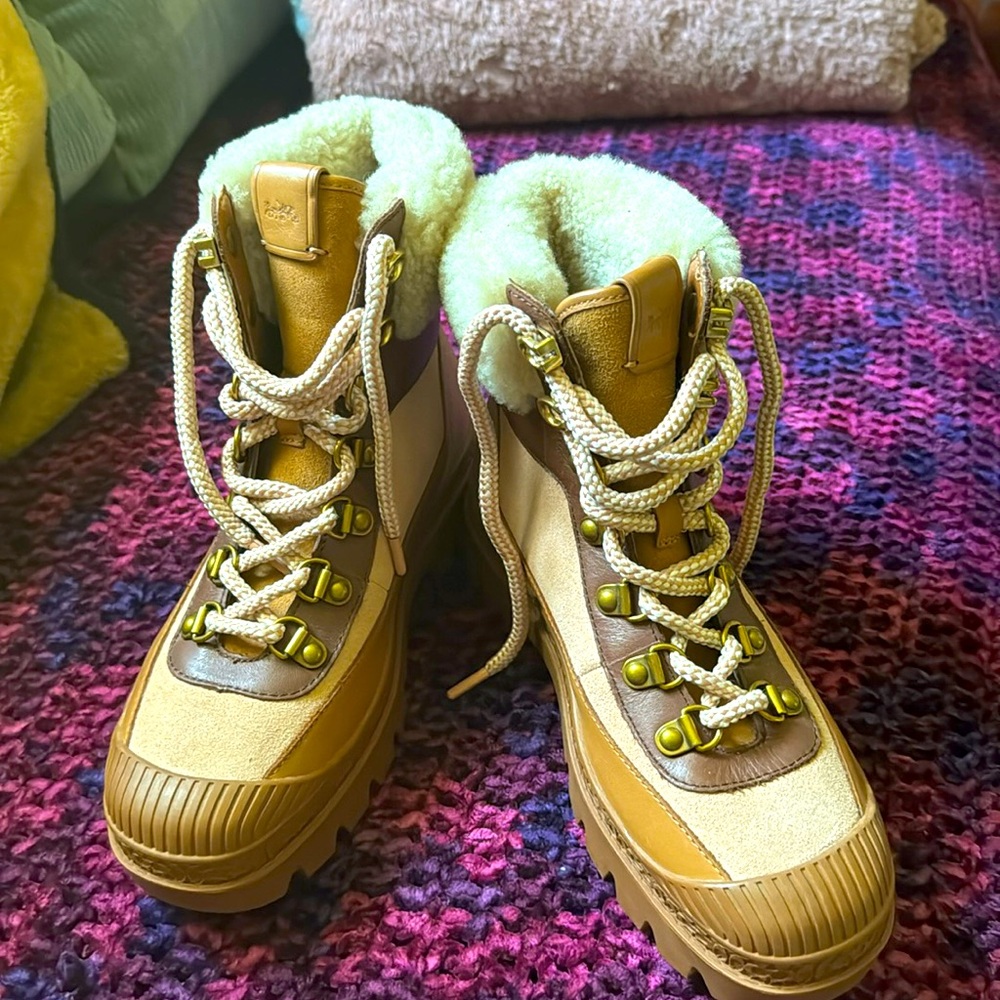 COACH WOMENS BOOTS